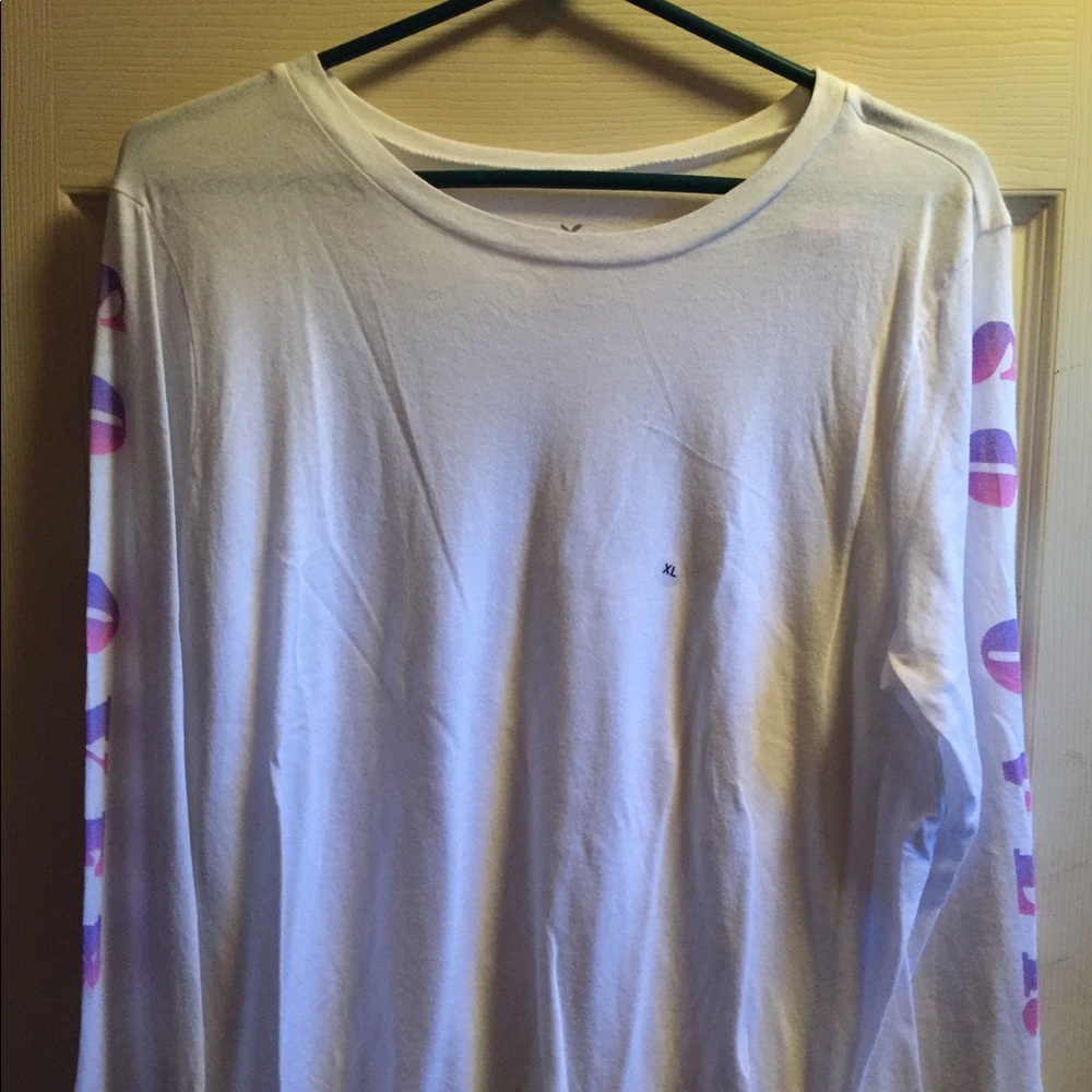 American Eagle 🦅 plain white long sleeve